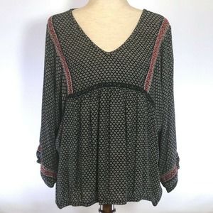 Maurices Top Womens Black Design Dolman Sleeves Elastic Bottom Hem *NO SIZE TAG*